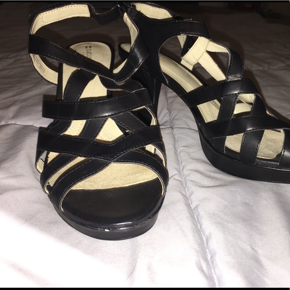 Naturalizer Comfort Heels